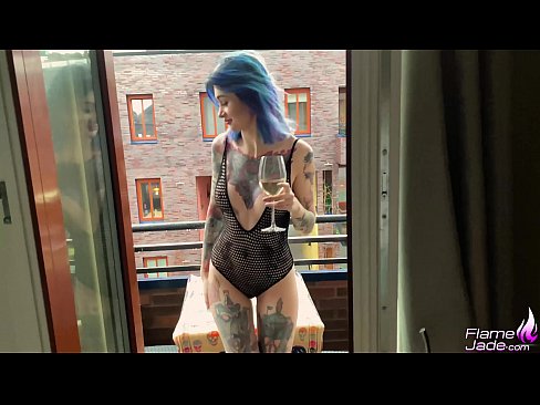 ❤️ 巨大的女孩大口吸吮，在空旷的天空下热情地做爱 ️❌ Super sex